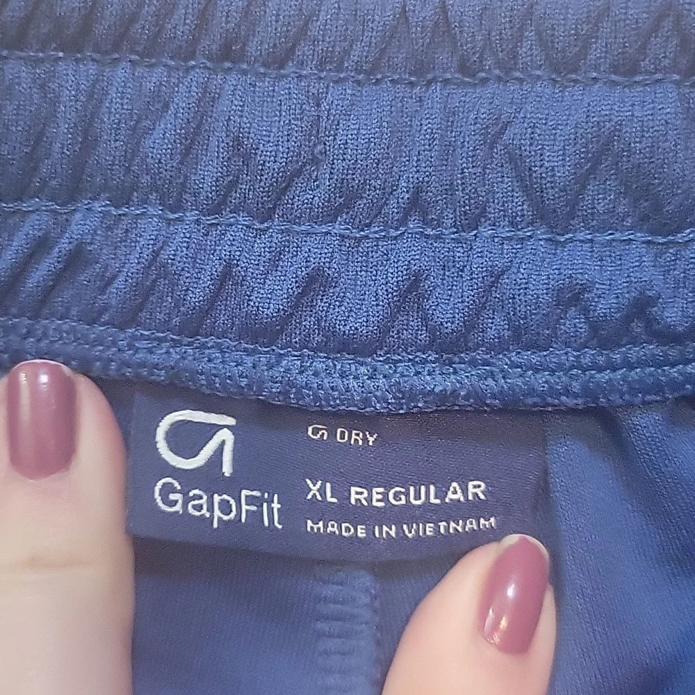 Gapfit royal blue elastic waist shorts xl